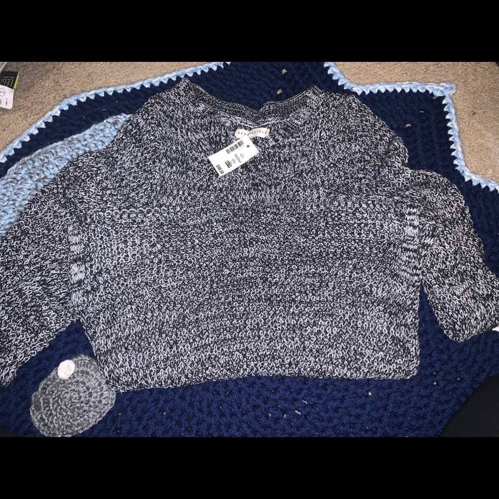 Sweater - Picture 3 of 3